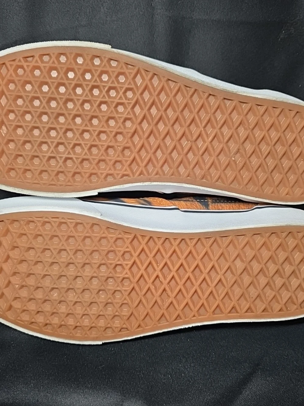 Vans low top